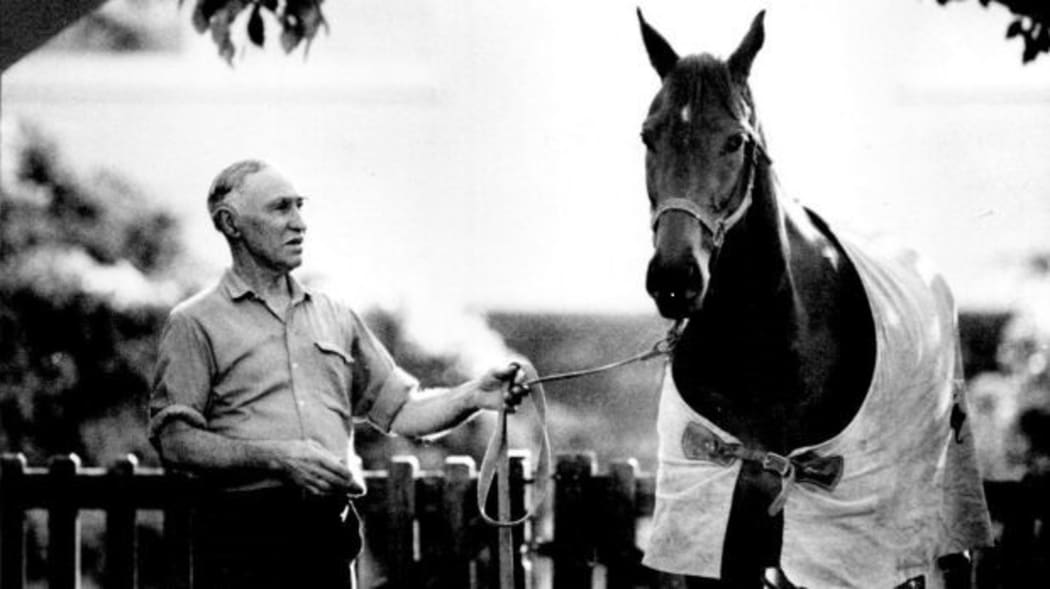 Frank Lewis with Phar Lap