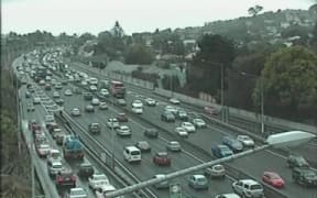 The traffic on State Highway 1 at Greenlane was already building at 1pm.