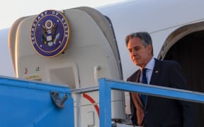 US Secretary of State Antony Blinken disembarks in Tel Aviv on 18 August 2024. Making his ninth trip to the Middle East since the Gaza war began when Hamas attacked Israel in October, the US secretary of state is to meet Netanyahu and other Israeli leaders in a renewed bid to seal a deal that could help avert a wider conflagration.