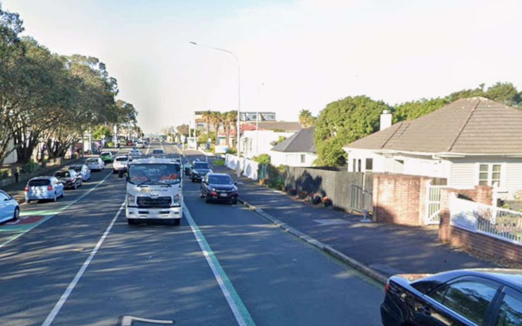 Onewa Road