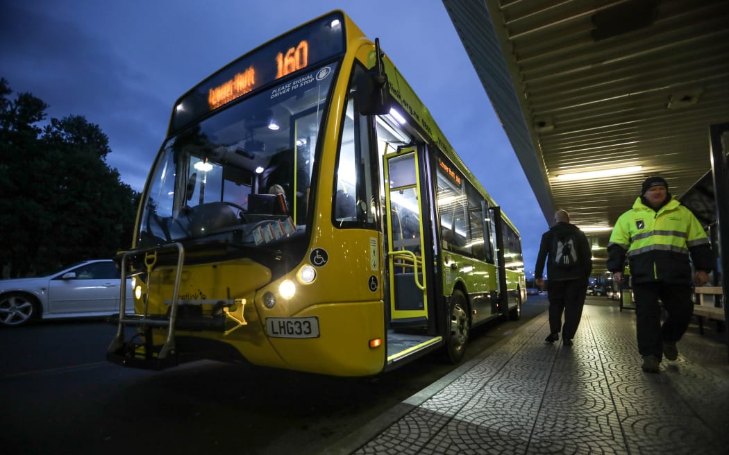 New Metlink buses first business day in operation, some delays to services.