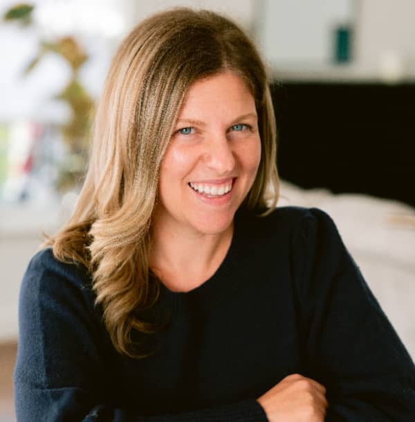 Health and science journalist Nicole Karlis dives into the data on gratitude in her new book Your Brain on Altruism.