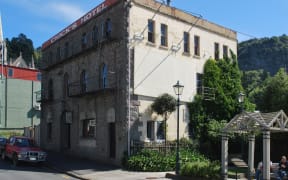 Dunedin's Chick's Hotel