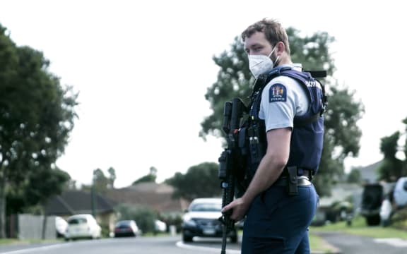 Gang violence, firearms, police