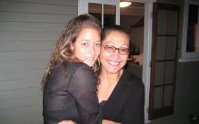 Grace Taylor and her mum, who was diagnosed with alzheimers.