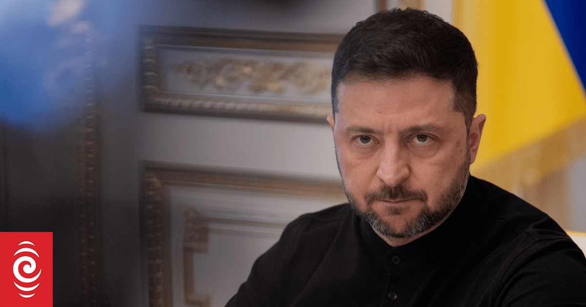 Ukraine: Zelensky to discuss land, security guarantees with Trump on Sunday