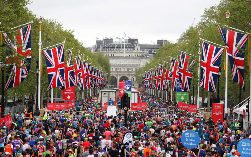 London Marathon dates decided by game of rock-paper-scissors | RNZ