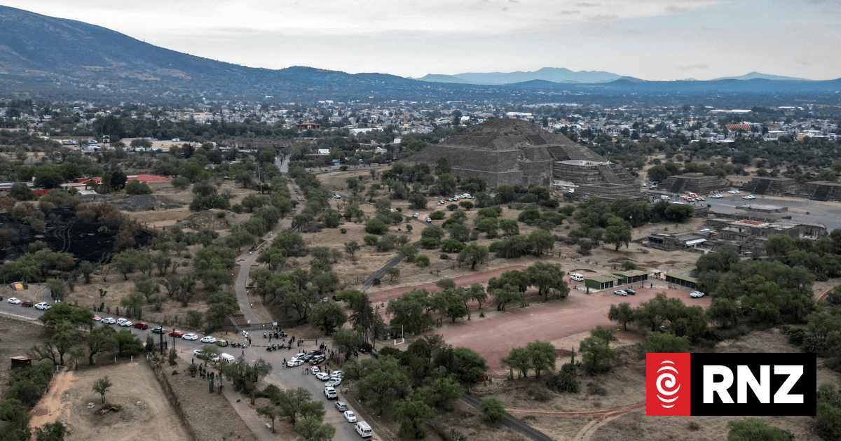 Canadian tourist killed, 13 injured in Mexico pyramid shooting | RNZ News