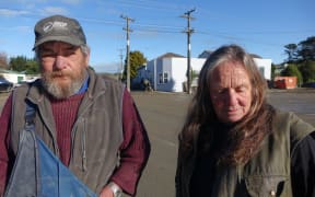 Waitotara residents Roma Brewer and Dot Bowlin.