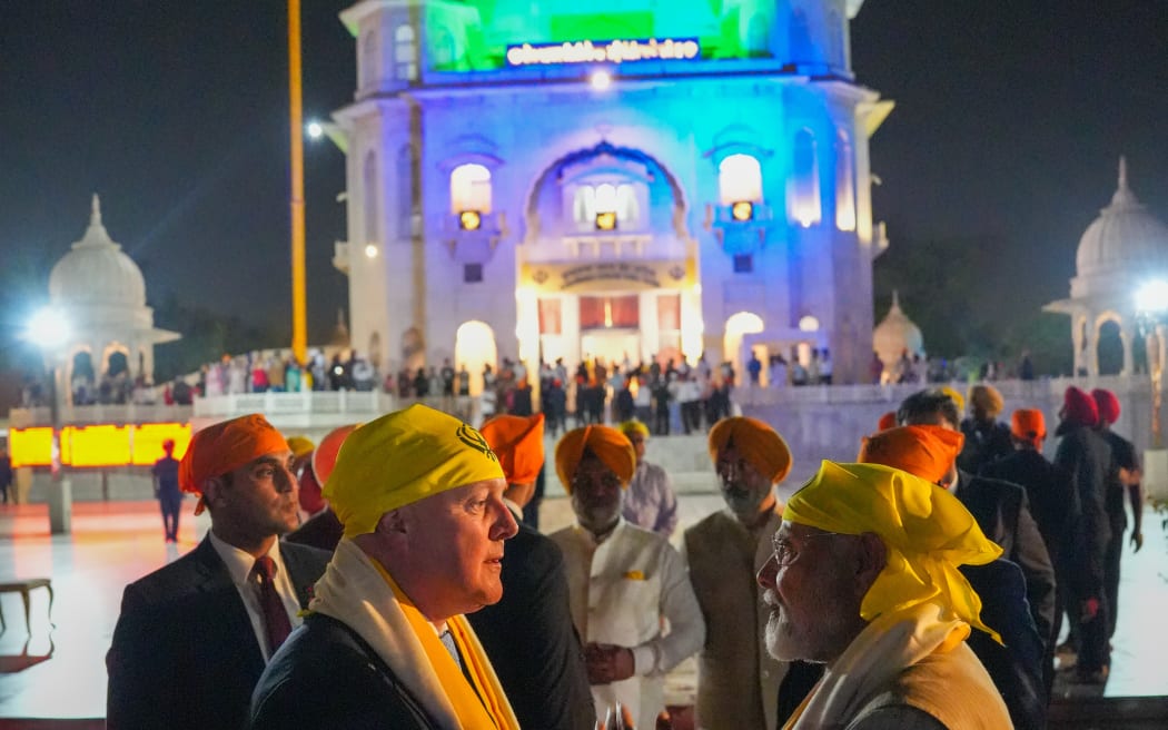 Christopher Luxon and Indian PM Narendra Modi at Sikh temple Gurdwara Rakab Ganj Sahib