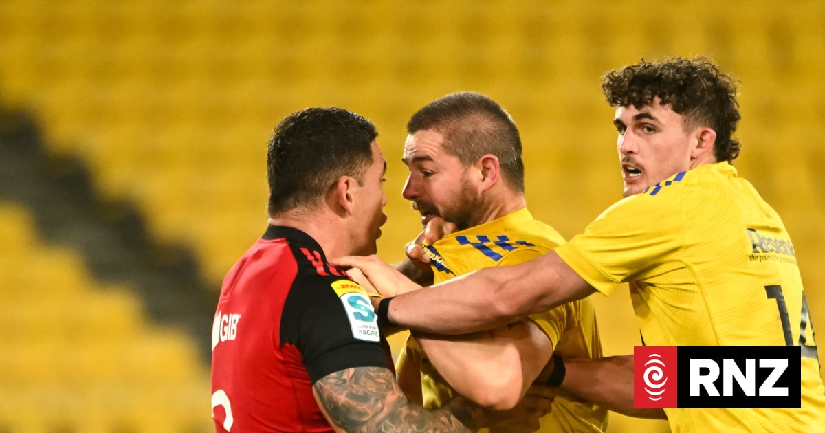 Super Rugby: Colesy keeps it real with brilliant gamesmanship | RNZ