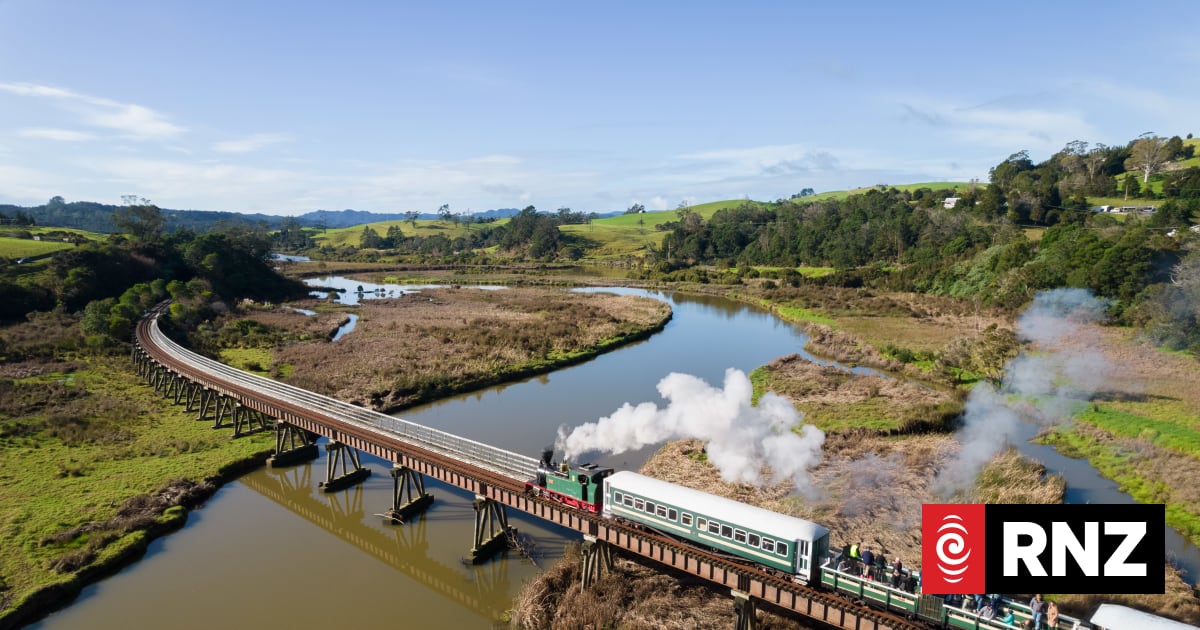 Full steam ahead for historic Northland train | RNZ