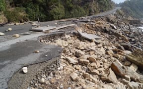 The road north of Pancake Rocks, Punakaiki.