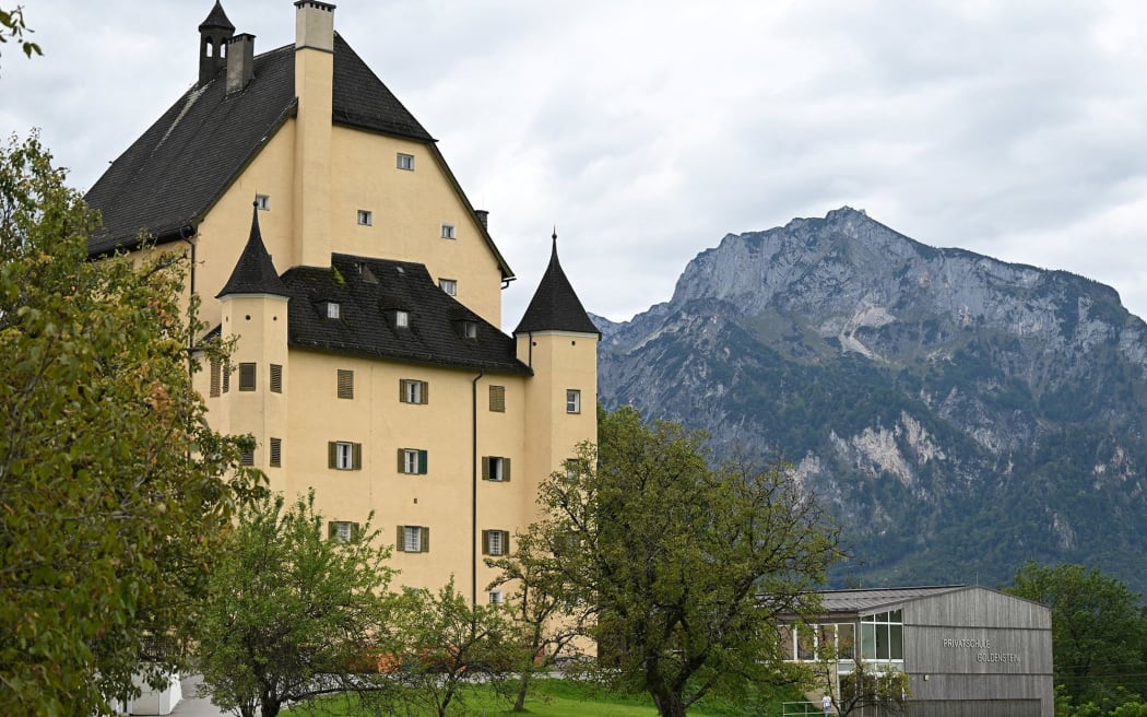 The convent is situated near Salzburg.