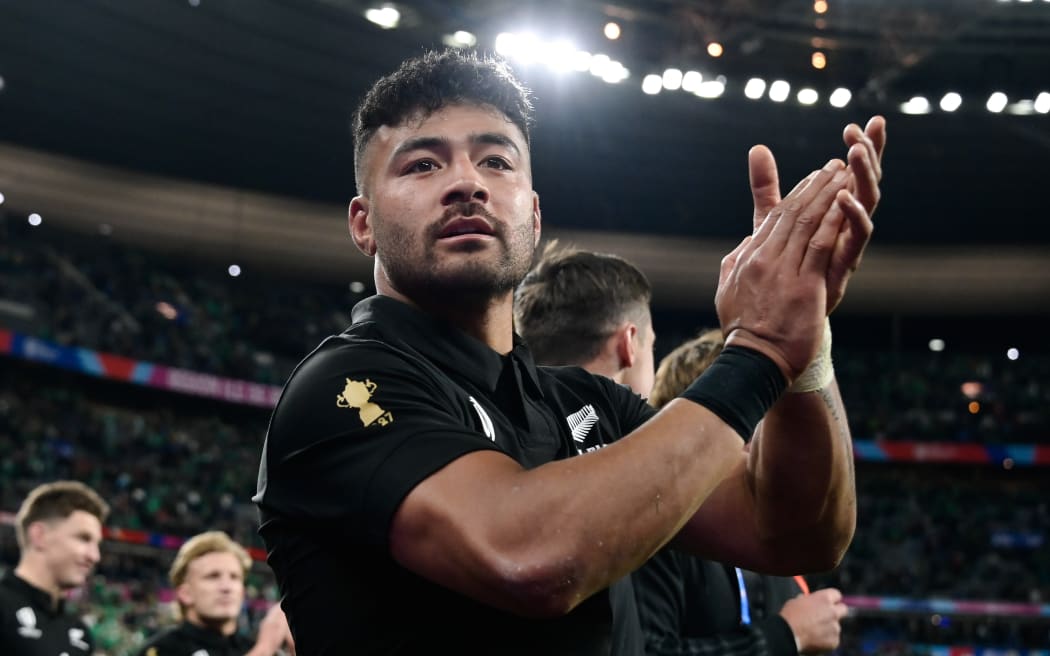 Richie Mo'unga celebrates winning  the Quarter Final match Ireland v New Zealand All Blacks at the Rugby World Cup France 2023. Stade de France, Saint-Denis, France on Saturday 14 October 2023. Photo credit: Panoramic/www.photosport.nz