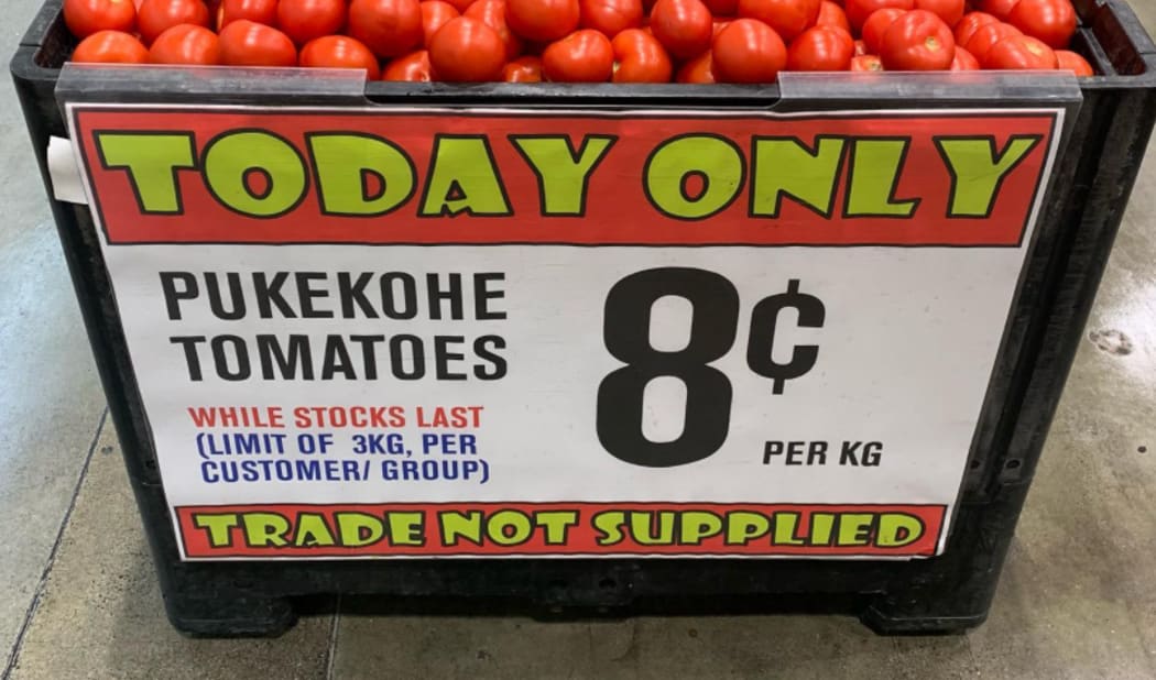 Tomatoes selling for 8 cents a kilogram.
