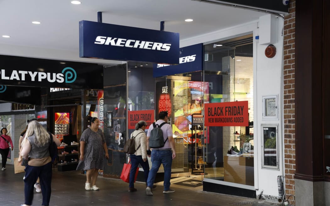 shopping and shoppers generic on Queen Street in downtown Auckland Black Friday 29 November 2024 .