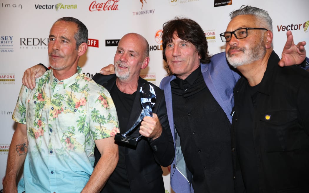 The Exponents with their Legacy Award at the 2015 Vodafone New Zealand Music Awards.
