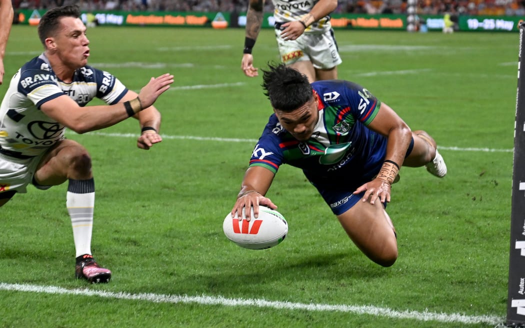 Edward Kosi try for Warriors v Cowboys, Magic Round.