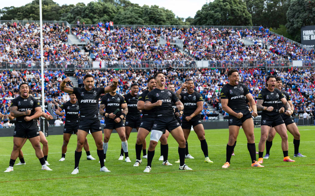 Kiwis during the haka before the Paciﬁc Championships rugby league test