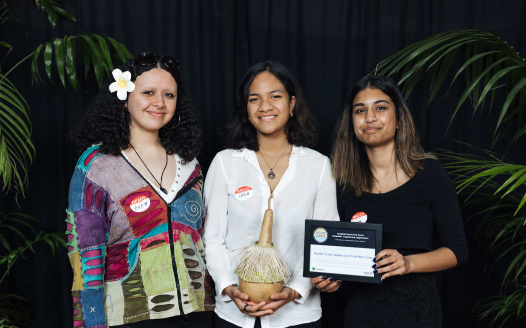 L - R: Ayla Brockes, Alena Lui, and Nazihah Buksh of Pacific Vision Aotearoa Food Gang, winner of the Rangatahi leadership - Rangatahi, rangawhenua, rangatangata award.