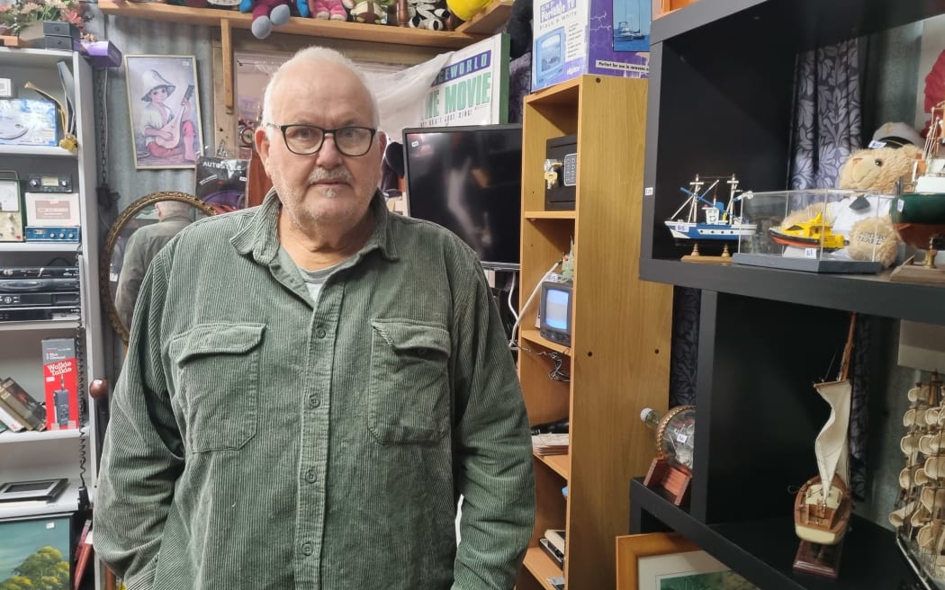 Steven Parkes lived in Paritūtū during the 1960s. He said he'd lost many friends and neighbours to cancers.