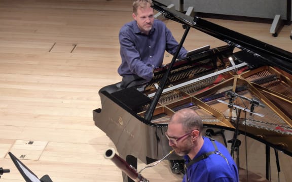 Stephen De Pledge, Ben Hoadley