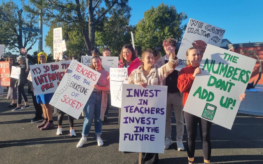 Striking secondary school teachers picketing outside Selwyn College in Auckland on Wednesday, 29 March.