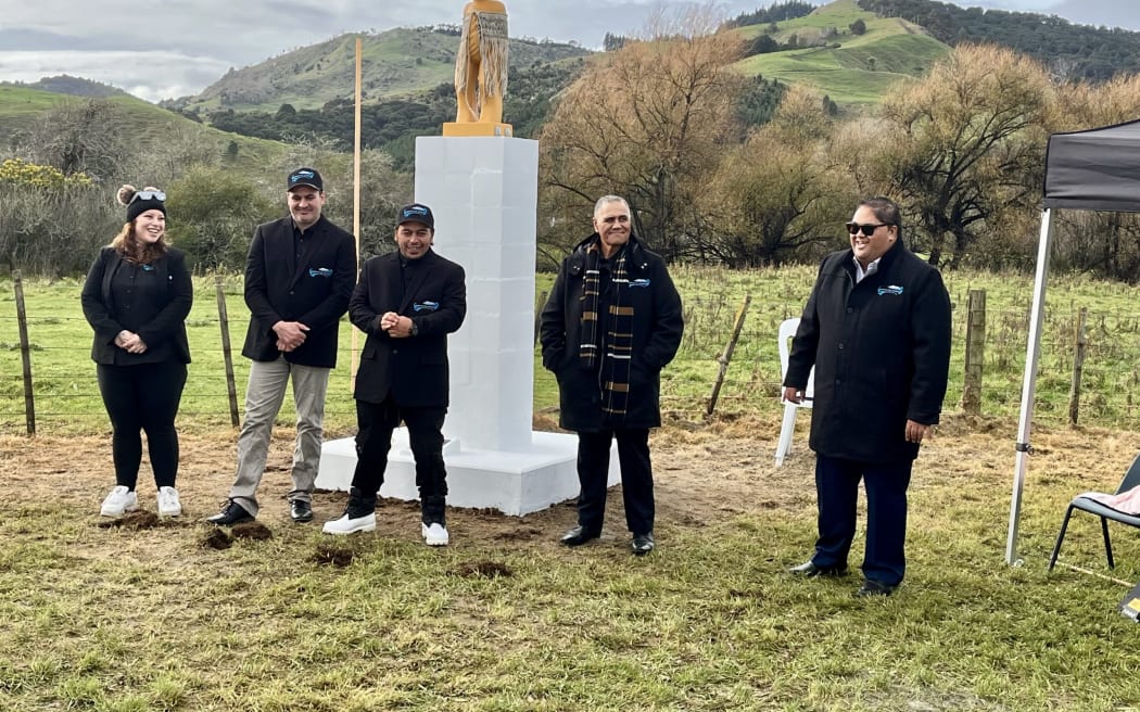 Rangatira Marae Trustees in front of the Pou Whenua dedicated to their tipuna, Wi Haronga. From Left: Amber Knight, Cory Adam Tautau, Himiona Taingahue, Dave Pikia, and Whitiaua Ropitini. Photo / Zita Campbell (LDR single use only)