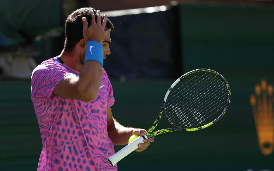 Carlos Alcaraz stung by a bee at Indian Wells