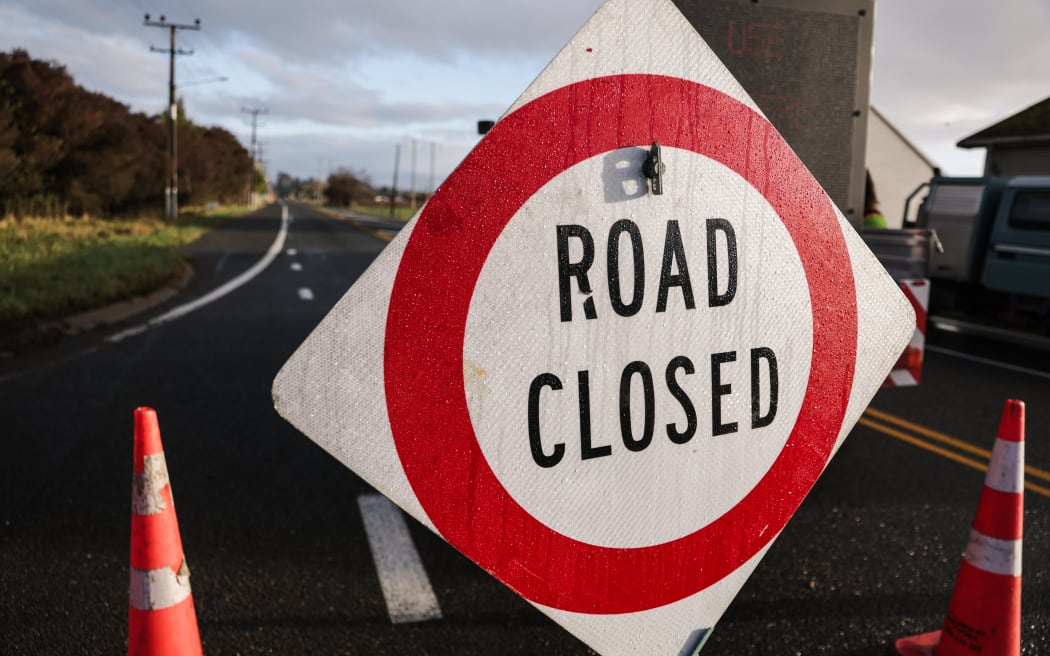 Road closed. Road closure generic. SH60.