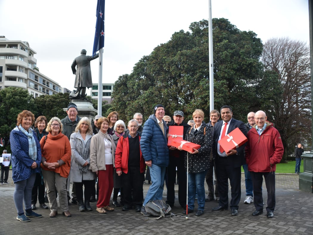 Kāpiti residents went to parliament to hand in a petition signed by more than 20,000 people in support of a hospital for the region.