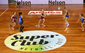 The Southern Steel and Northern Mystics clash in the final of the 2017 Super Club Netball Competition.