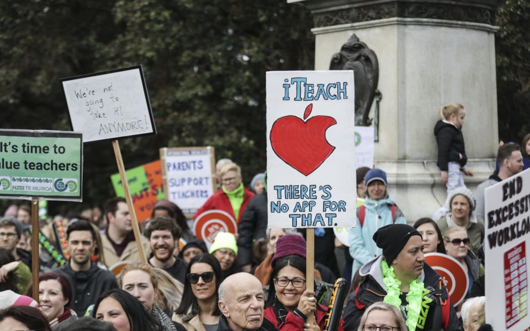 Teachers strike in Wellignton