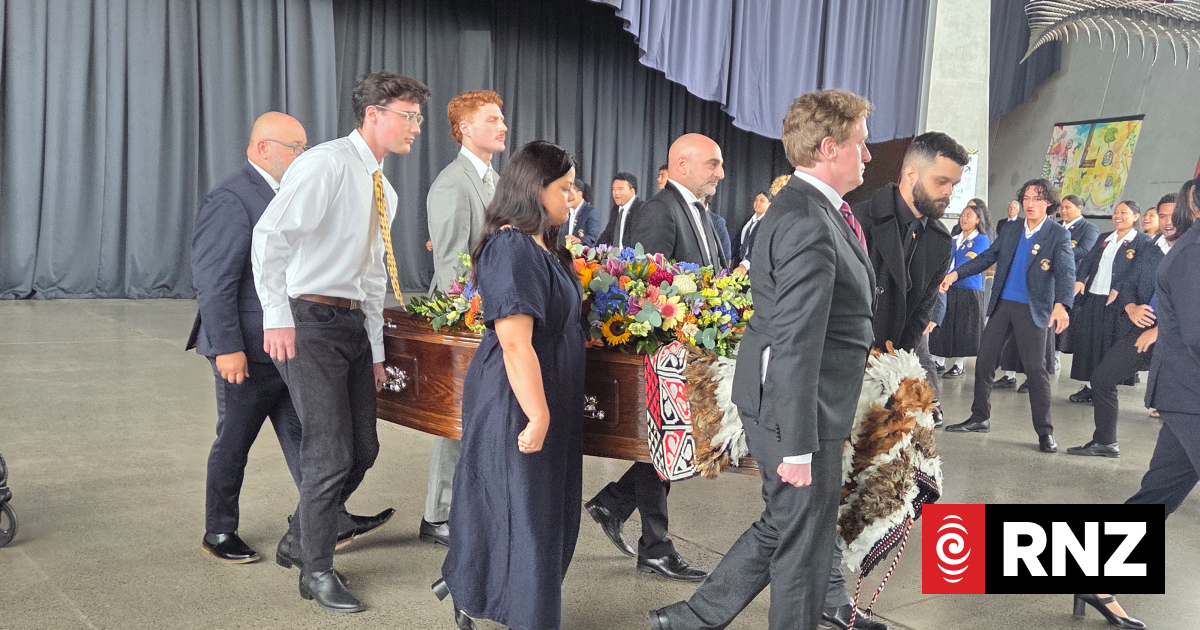 Former Manukau City Mayor Sir Barry Curtis remembered at funeral service