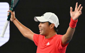 USA's Learner Tien celebrates victory against Russia's Daniil Medvedev during their men's singles match on day five of the Australian Open tennis tournament in Melbourne on January 17, 2025. (Photo by Paul Crock / AFP) / -- IMAGE RESTRICTED TO EDITORIAL USE - STRICTLY NO COMMERCIAL USE --