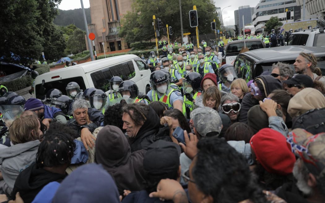 Protesters and police clash in Wellington.