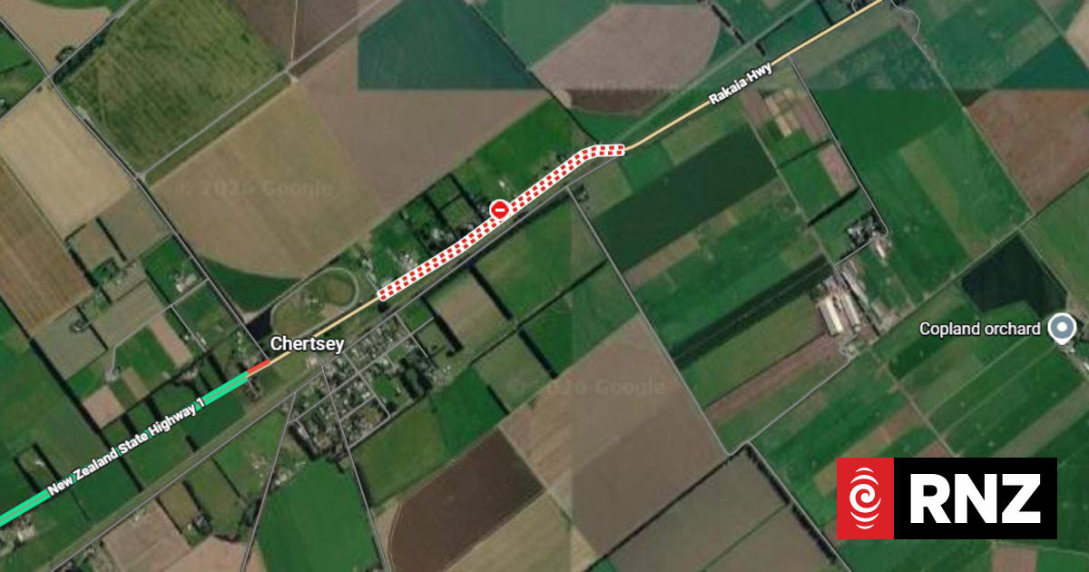 Part of State Highway 1 and trainline in Canterbury blocked after two vehicle crash