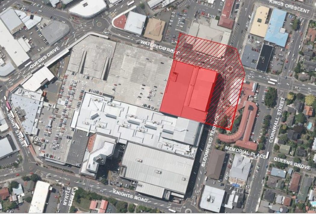 A map showing the affected north-eastern building (red-coloured block). It includes a section of the complex’s car park and Event Cinemas Queensgate.