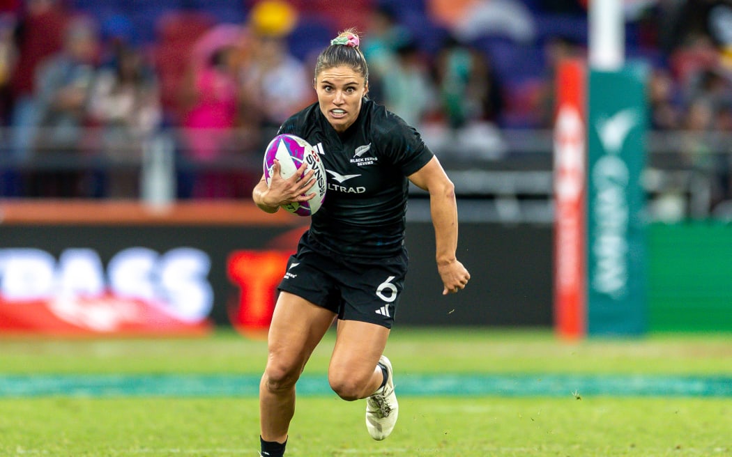 Michaela Brake on the run for the Black Ferns Sevens against Brazil in their quarterfinal of the Hong Kong Sevens at Kai Tak Stadium, 29 March 2025.