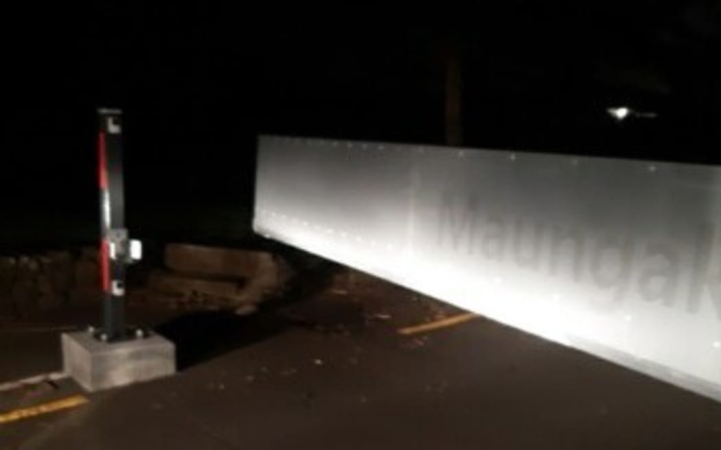 Maungakiekie / One Tree Hill entrance gate damaged on 6 October 2023.