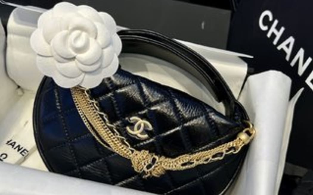 Chanel fake on Chinese seller shopping platform.