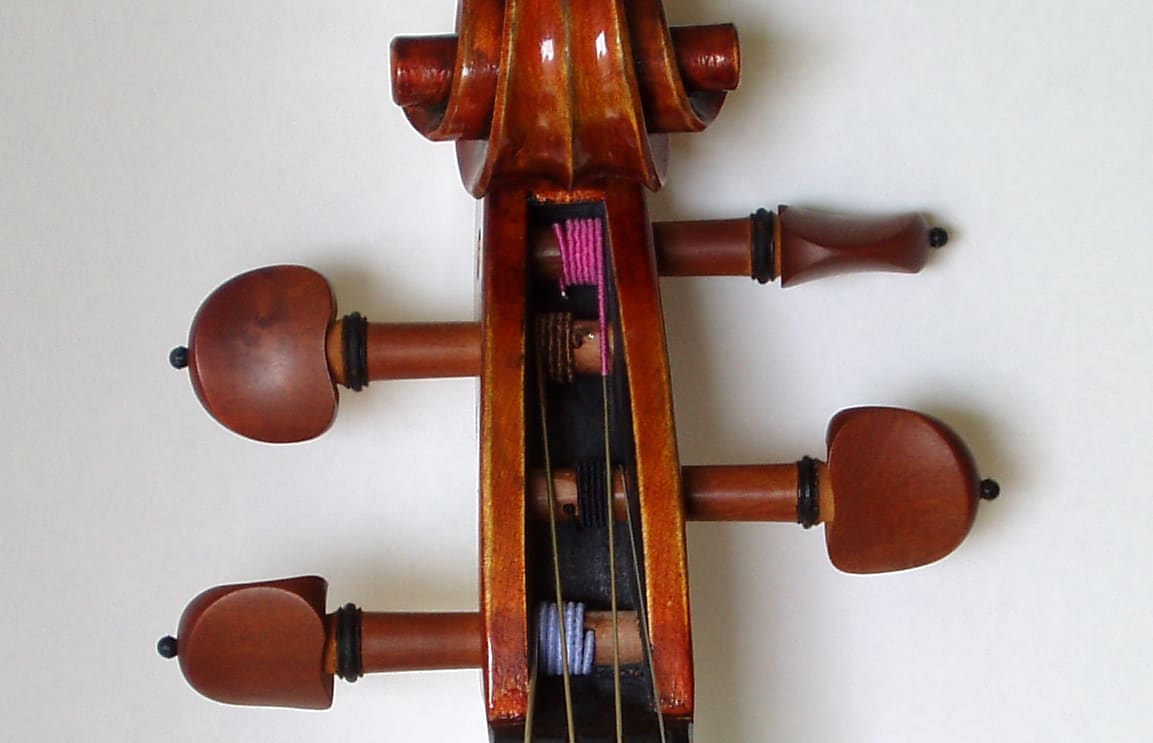 Pegs of Viola