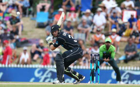 Martin Guptill in action during the Second One-Day against Pakistan, Nelson 2018.