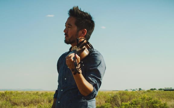 Violinist Kishi Bashi