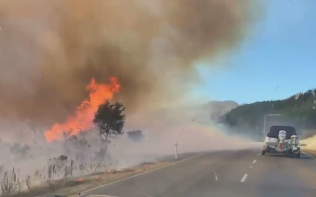 A large scrub fire near Hanmer Springs has closed the main route between Picton and Christchurch.
