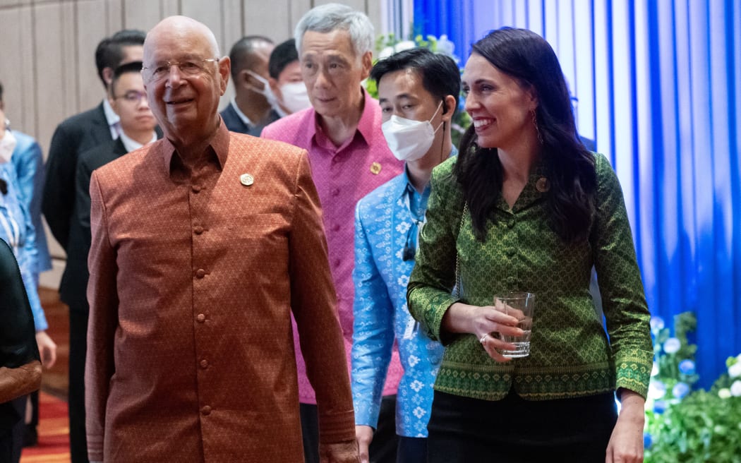 New Zealand Prime Minister Jacinda Ardern (R) attends the East Asia Summit Gala dinner in Phnom Penh, Cambodia, November 12, 2022. (Photo by SAUL LOEB / AFP)