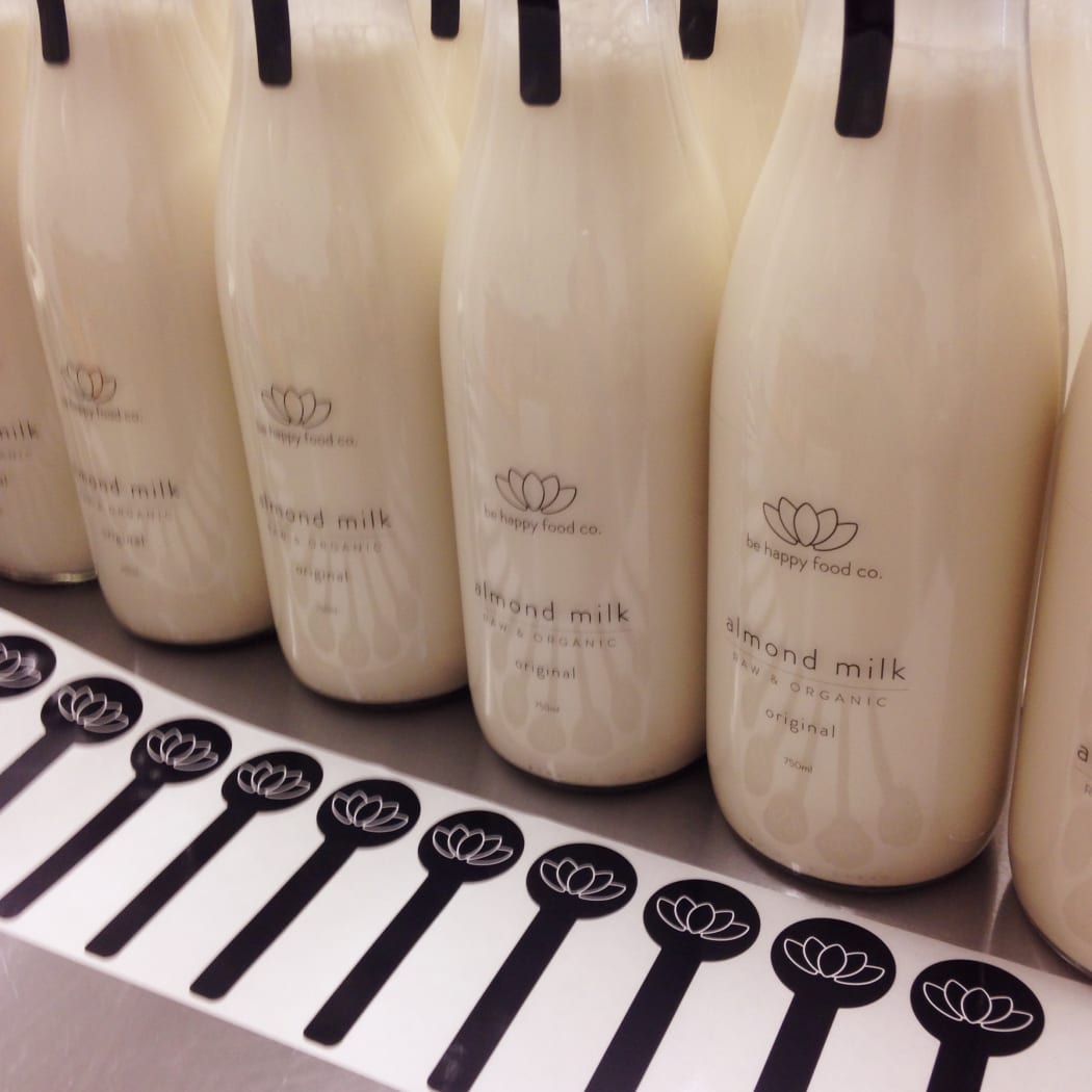 Almond nut milk