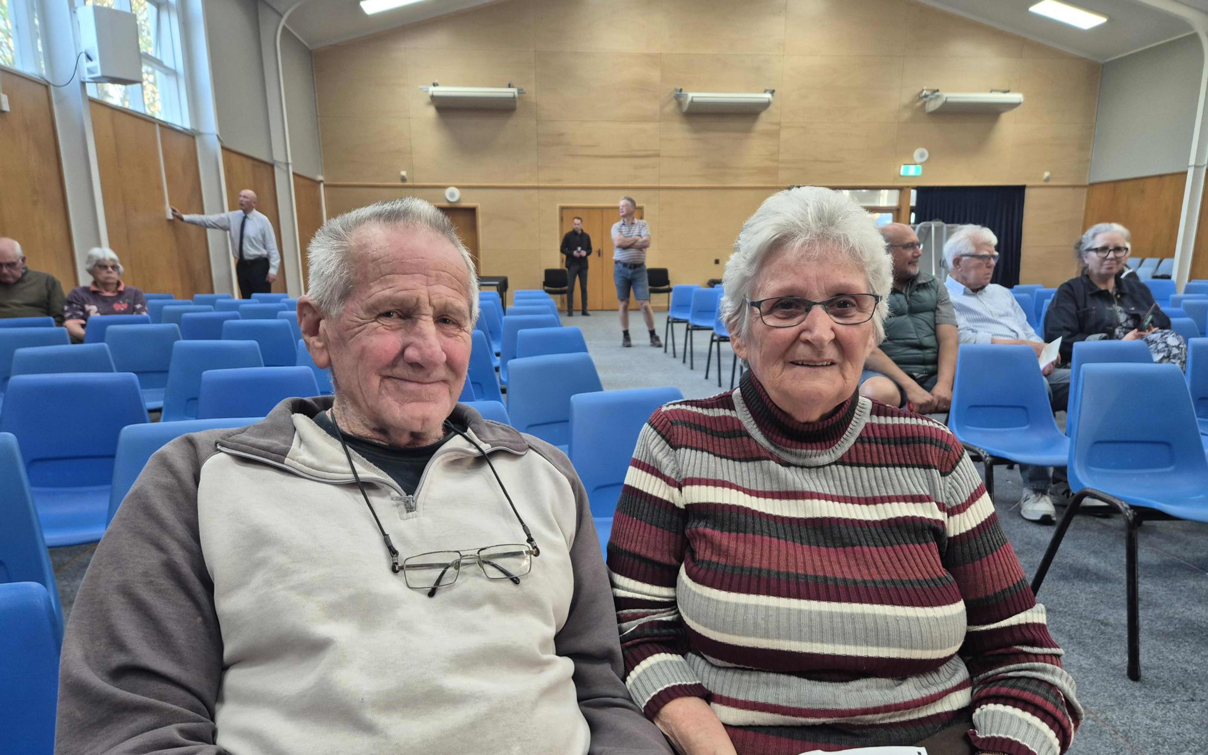 Fred (L) and Lyn Hakes told RNZ they are voting for National because they are "starting to get us on top".