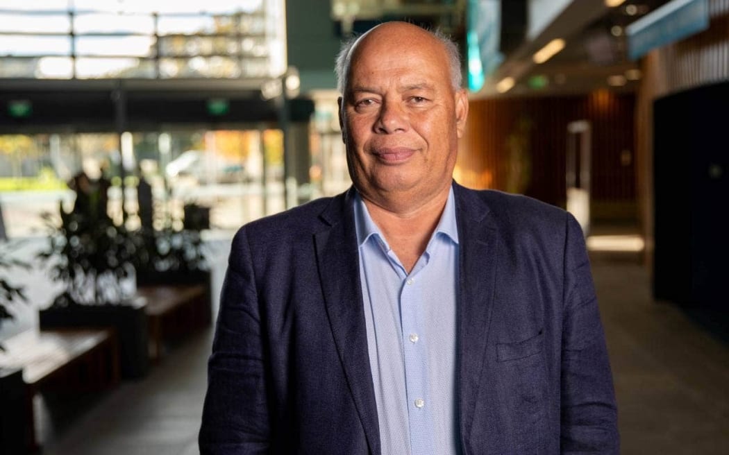 Auckland University associate professor of public health Dr Collin Tukuitonga says the fact people aren’t recording their RAT results highlights the shortcomings of the Ministry of Health’s daily case numbers.